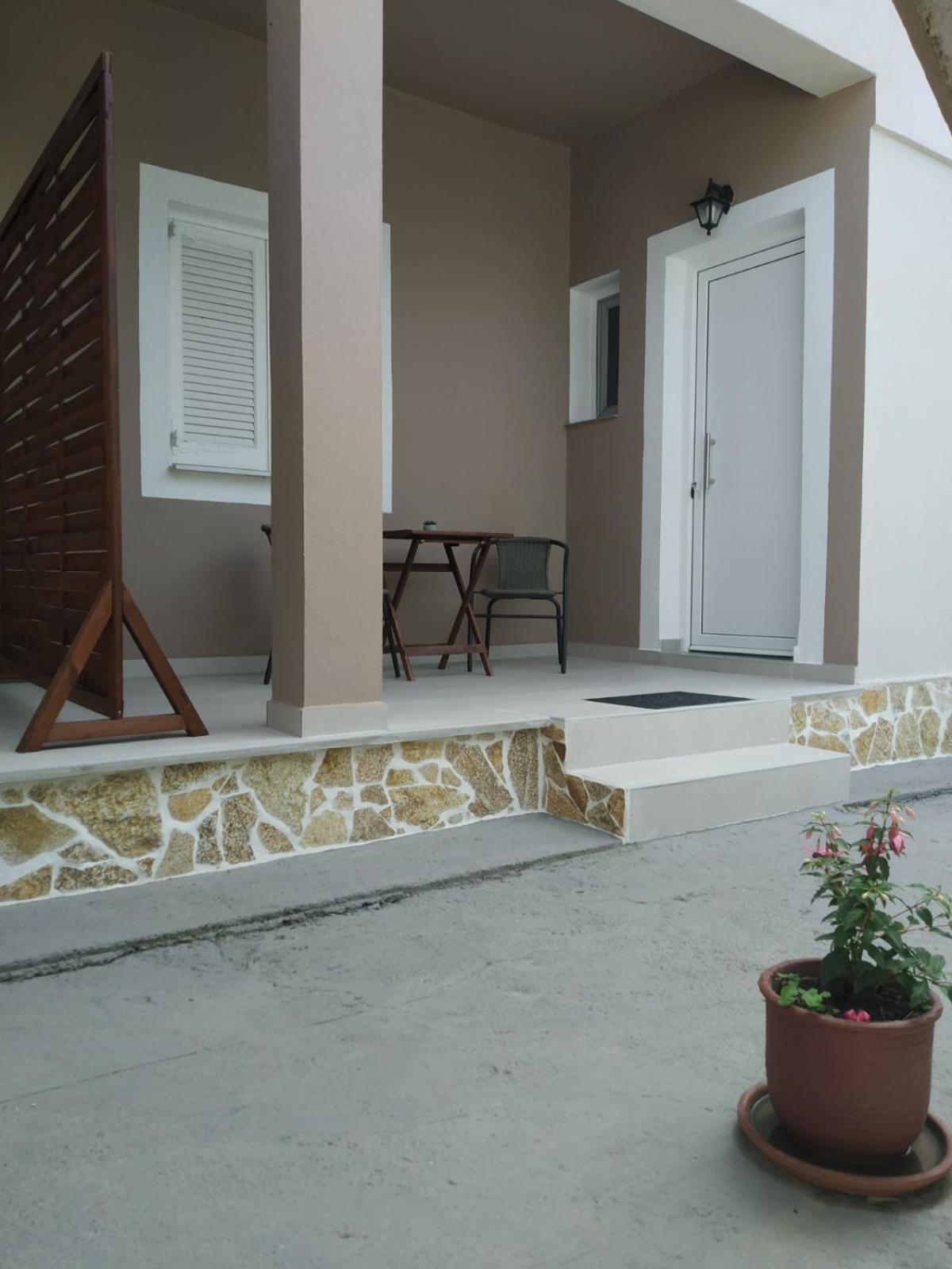 Trousas Apartments Roda  Exterior foto